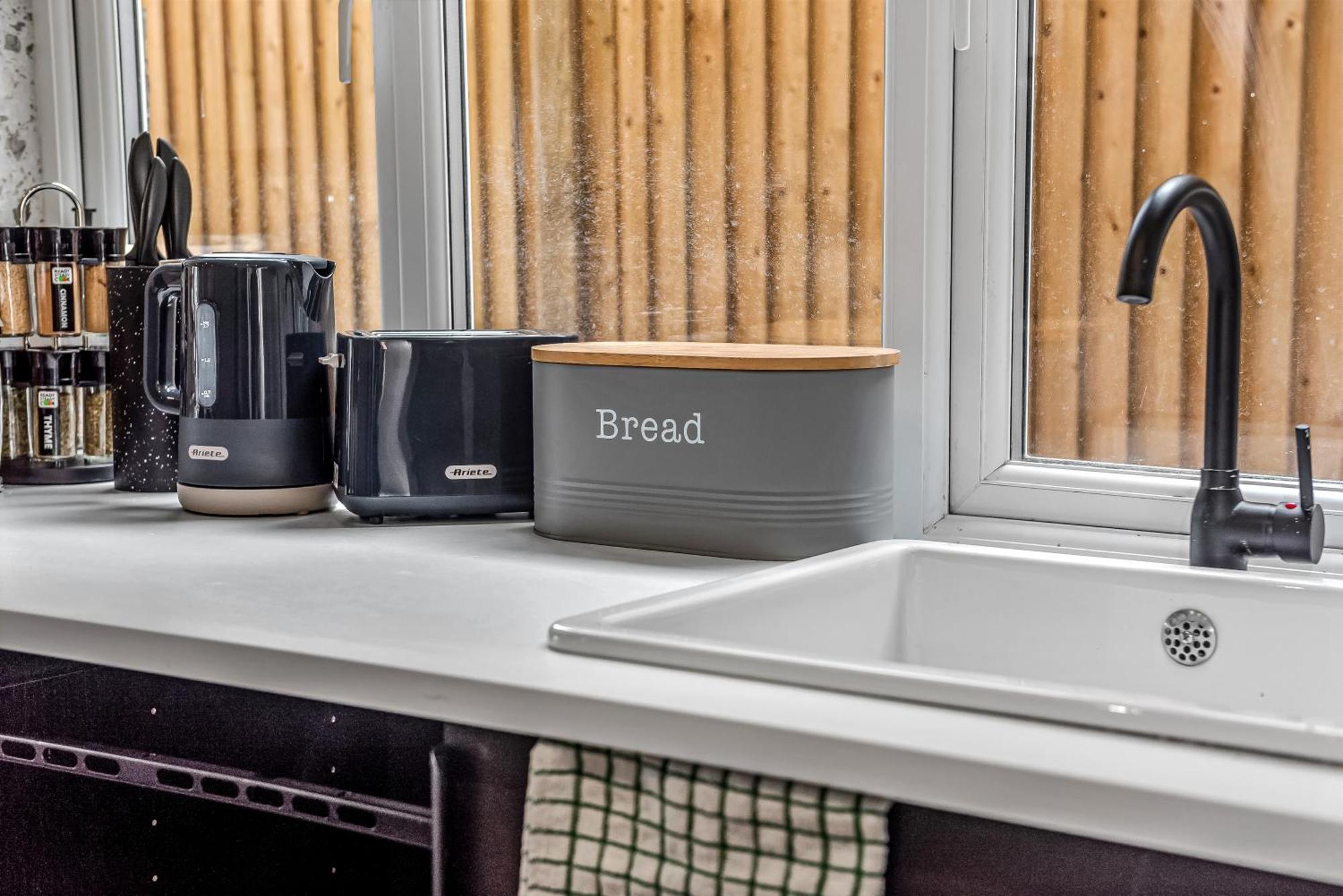 Apartamento Posh With Functional Kitchenette Londres
