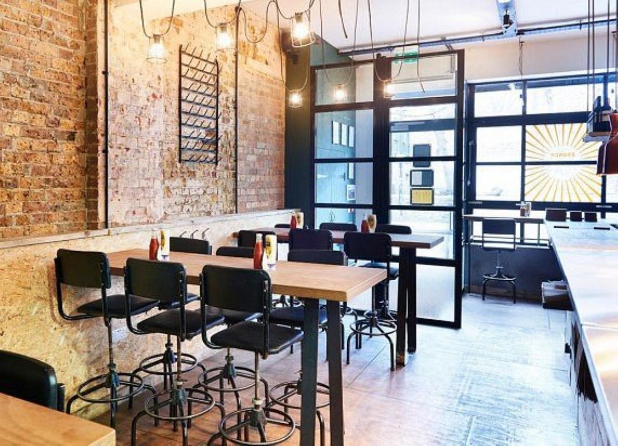 Posh With Functional Kitchenette Apartamento